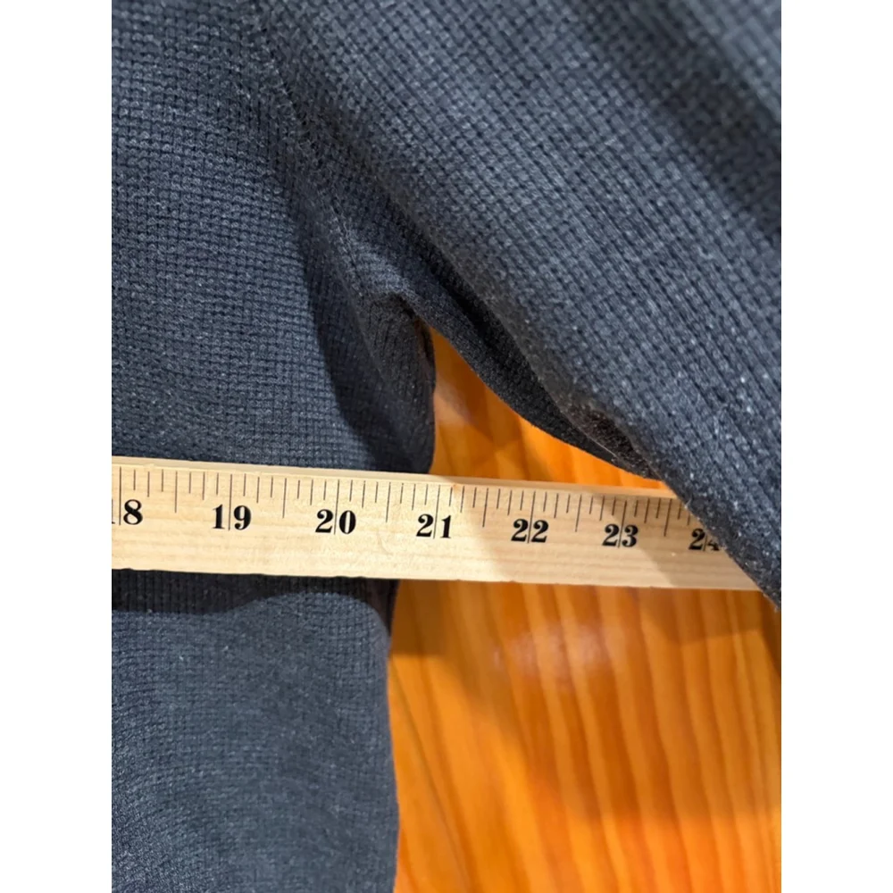 Banana Republic Charcoal Waffle Knit Long Sleeve Henley Sweater L